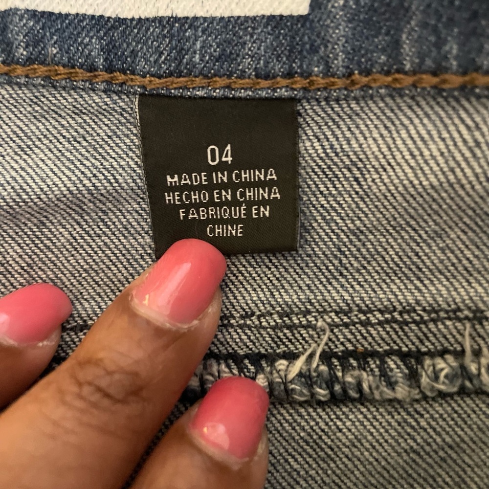 DKNY “Ave B” Ultra Skinny Crop Jeans - Size 4 - Picture 10 of 12